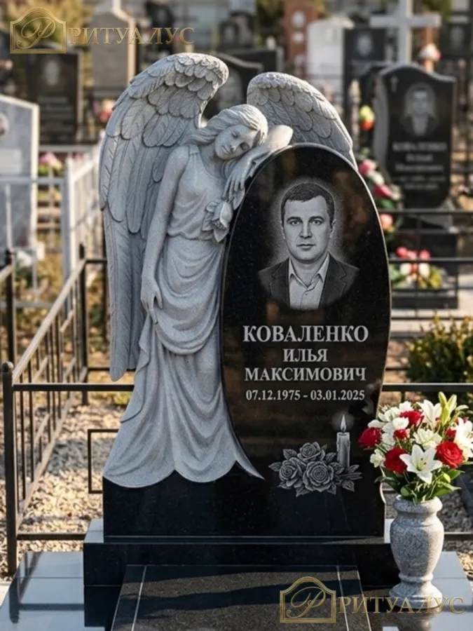 Памятник из гранита "Ангел с розой" 08