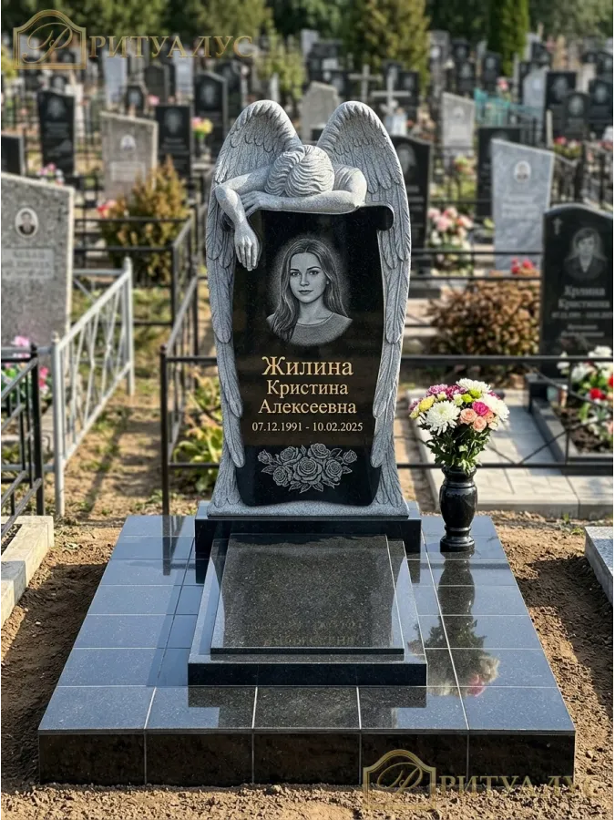 Памятник из гранита "Ангел Плачущий 06"